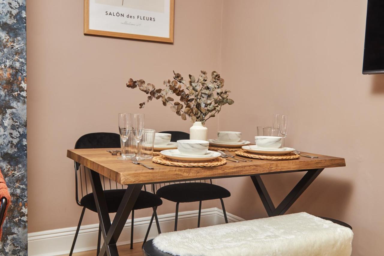 Homebird Property - Haddon House ลีดส์ ภายนอก รูปภาพ